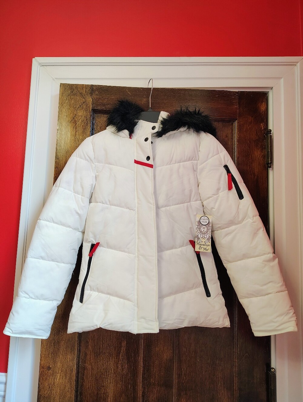 Maralyn & Me Faux Fur Hooded White Puffer Jacket S